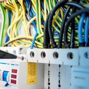 Addetti qualificati e idonei per lavori elettrici (PES-PAV-PEI)